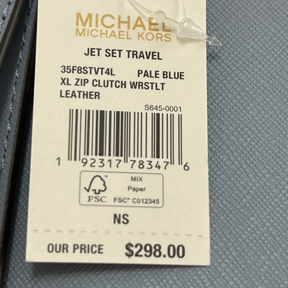 - Micheal Kors wristlet - Picture 6 of 6